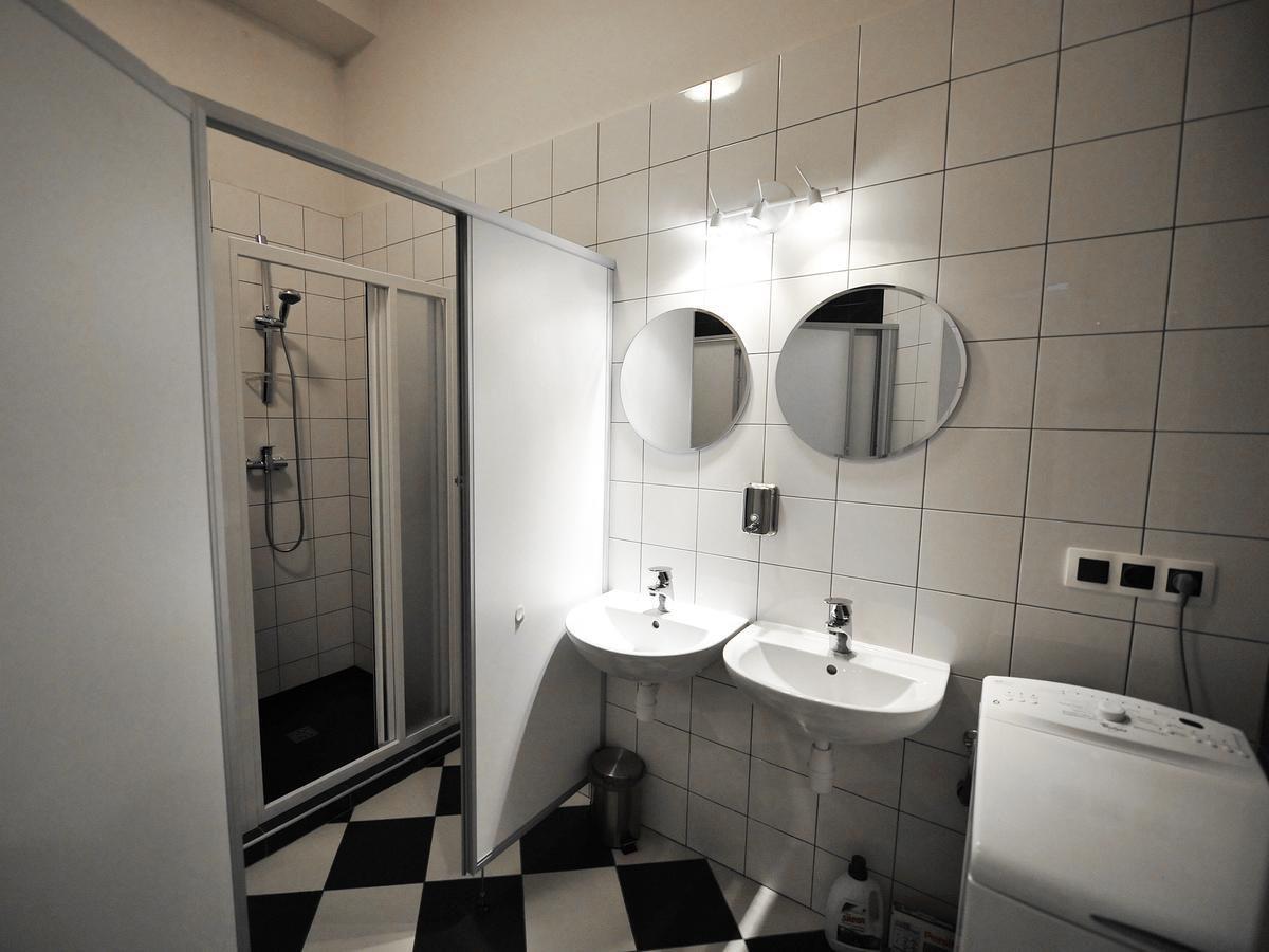 4rooms *